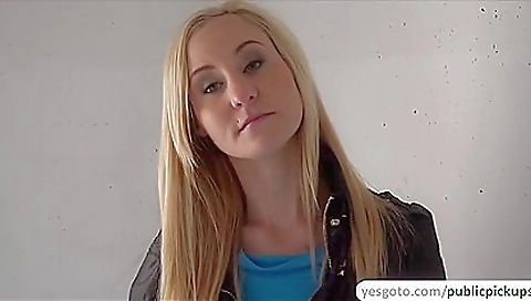 Hawt babe fucked by her boyfriend