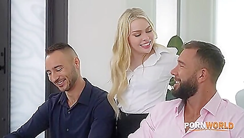 Sexy babe gets fucked in a hot and got polla nurse