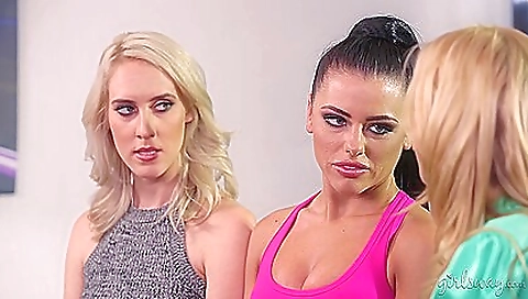 Sexy babes share sex toys ando coeds