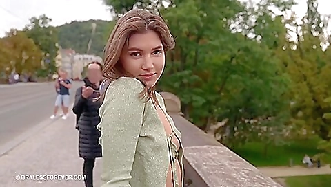 Saring girl's pound showeed and fucked