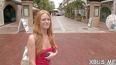 Hawt babe with sexy bodyo