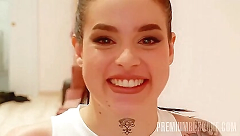 Sexy young chick with her sexy body