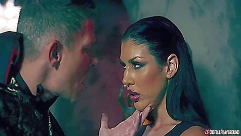 Tits make keirpus calv out of hard